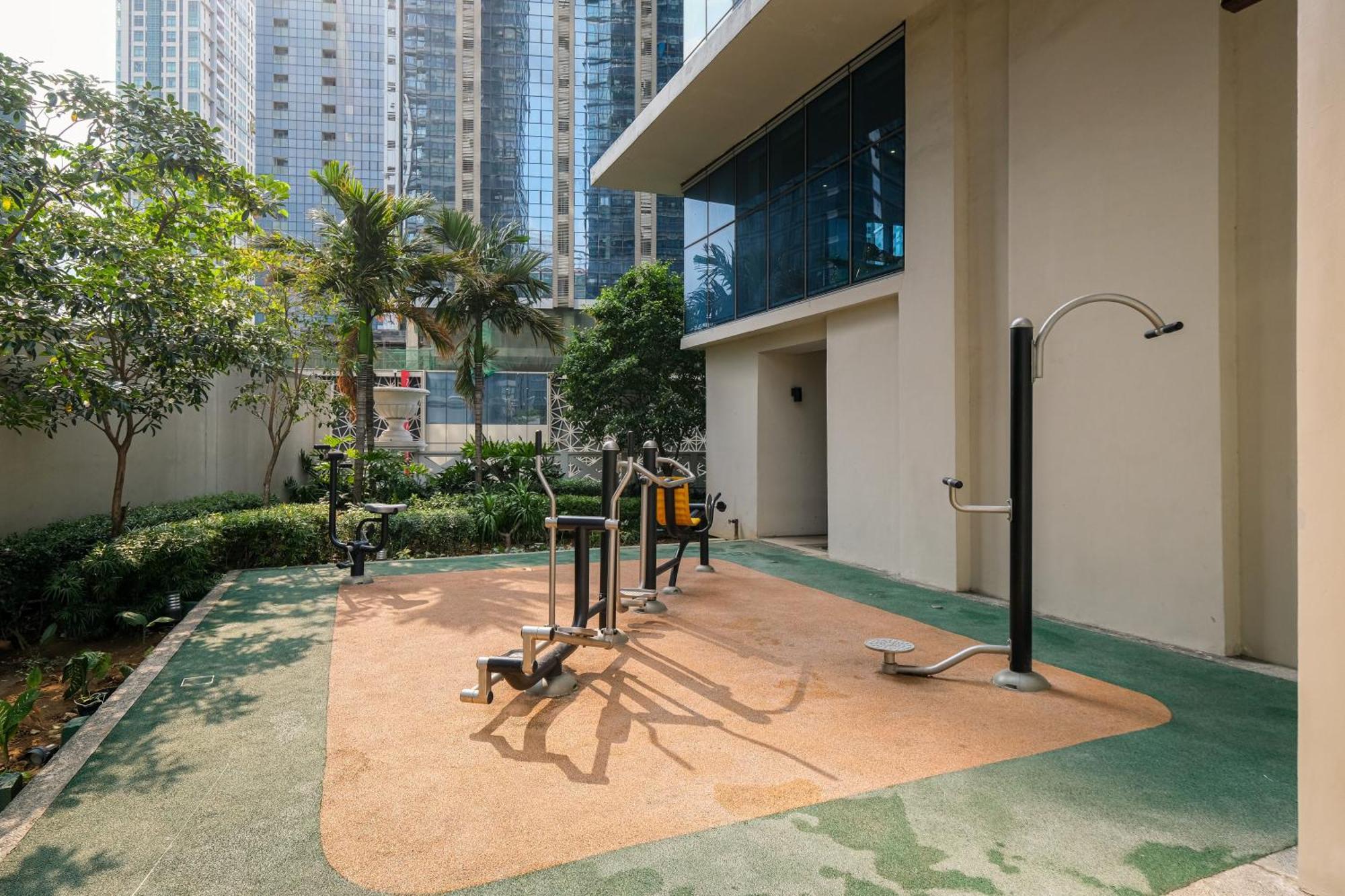 Bgc 2Br Uptown Parksuites With Balcony And Bathtub Manila Eksteriør billede