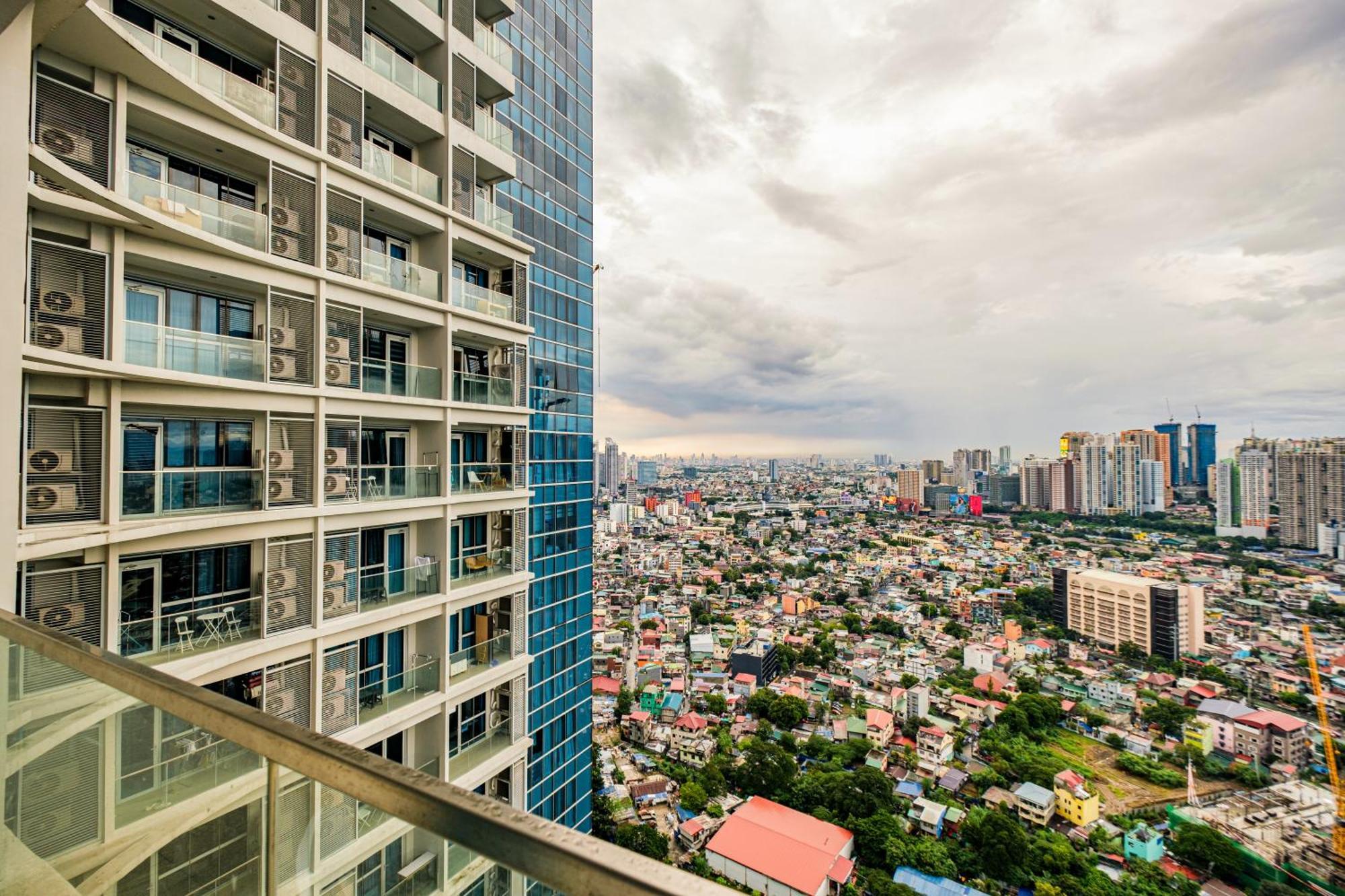 Bgc 2Br Uptown Parksuites With Balcony And Bathtub Manila Eksteriør billede